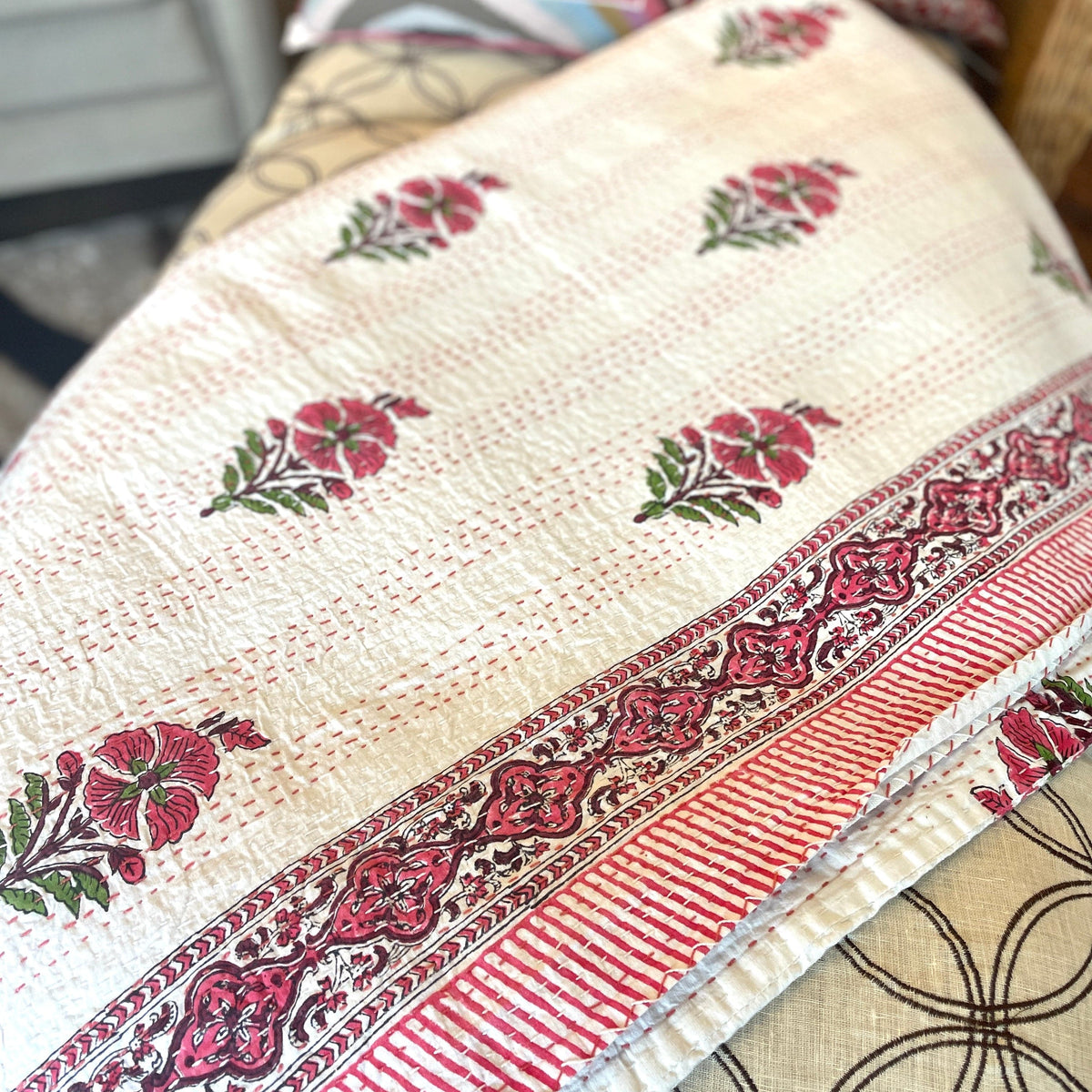 Scarlet Handblock printed Anokhi Inspired Quilt Handtryckt