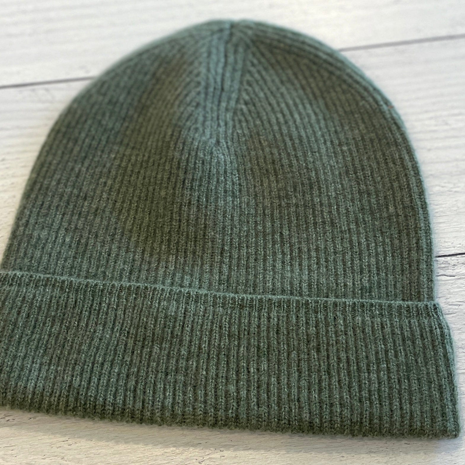 Olive Renwick Ribbed Cashmere Beanie - PORCH
